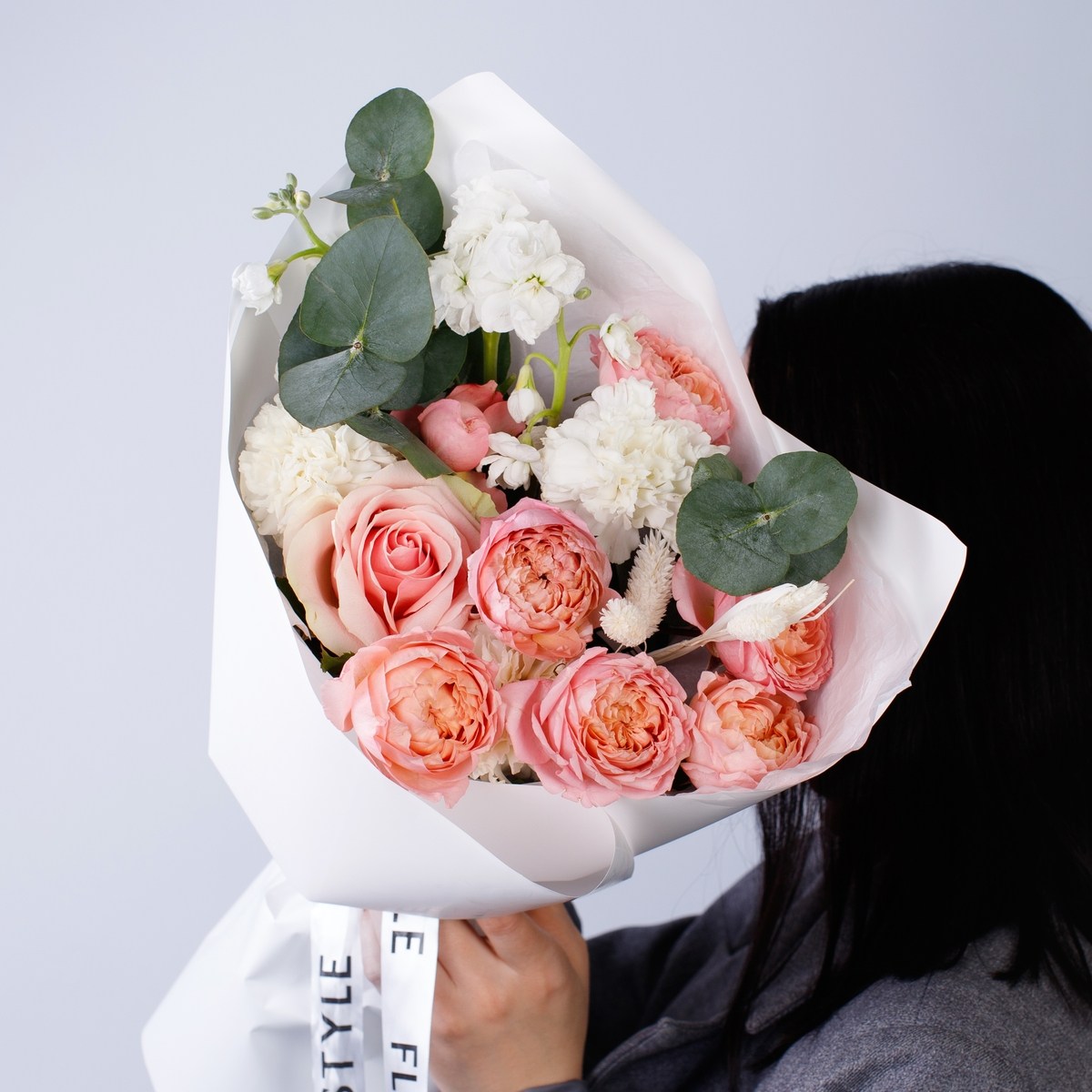 Сборный букет нежных цветов